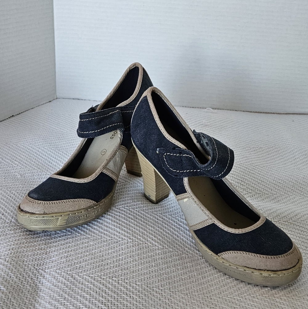 Green Cross Stylish Navy and Tan Women's Heels, Size 38